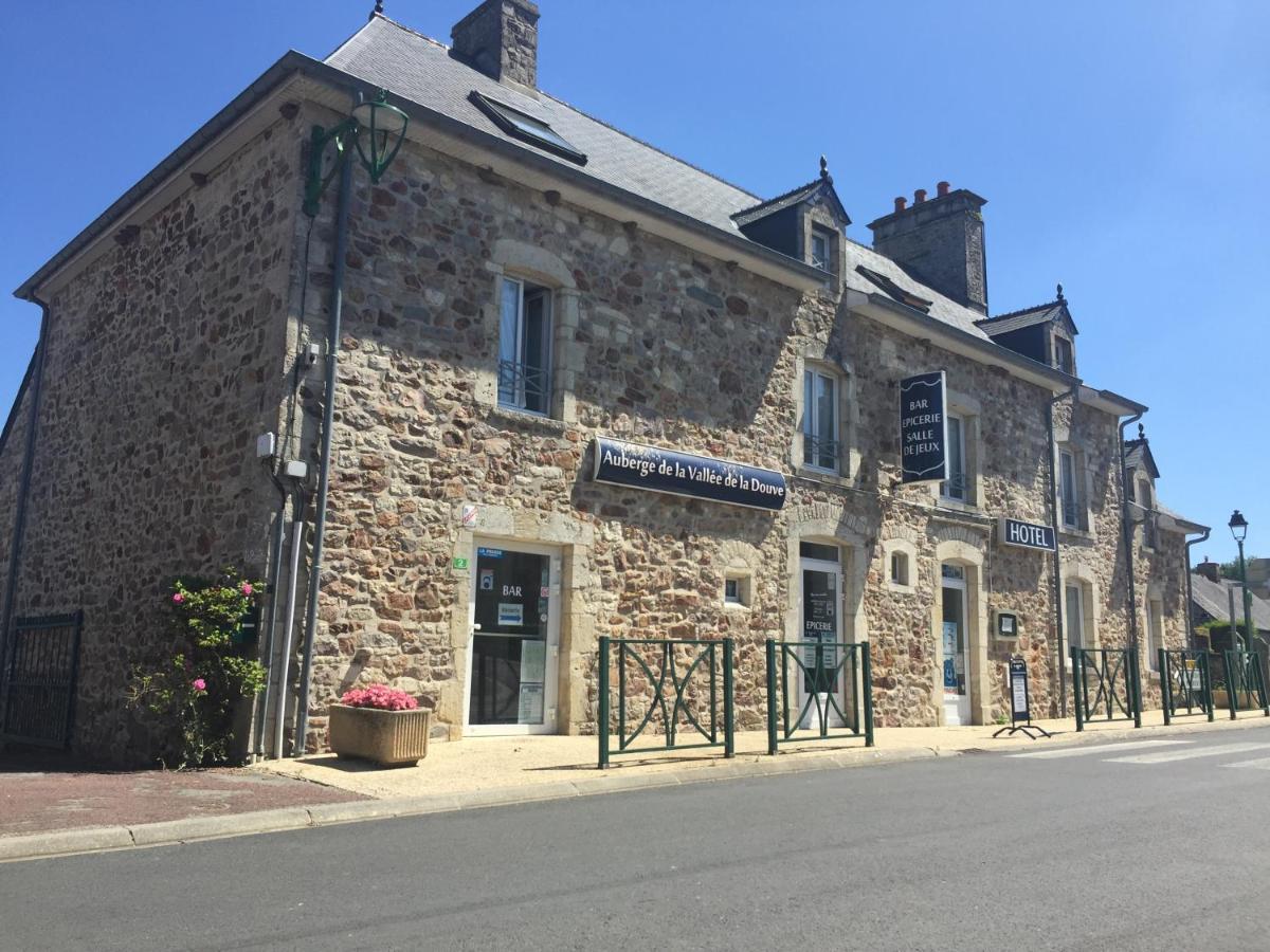 Auberge Vallee De La Douve L'Etang-Bertrand Luaran gambar