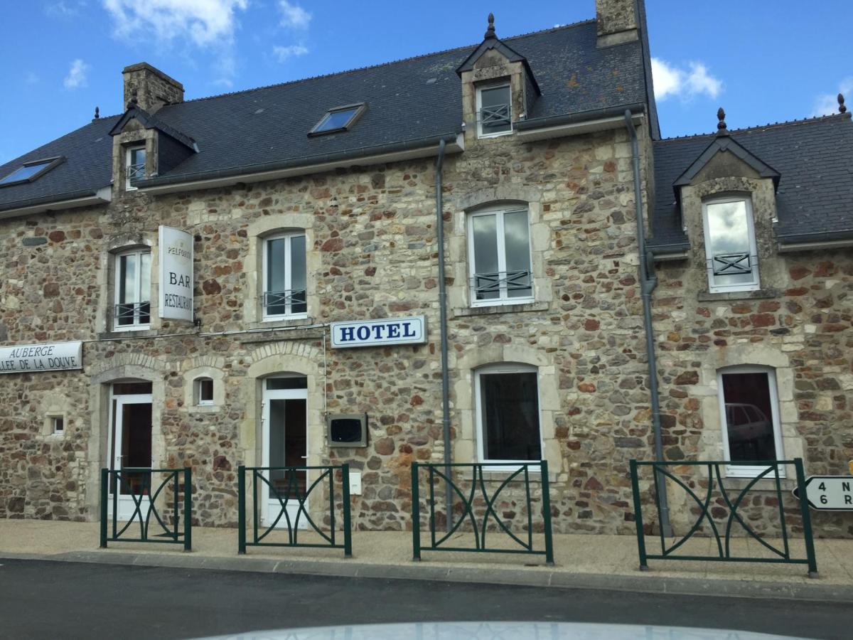 Auberge Vallee De La Douve L'Etang-Bertrand Luaran gambar