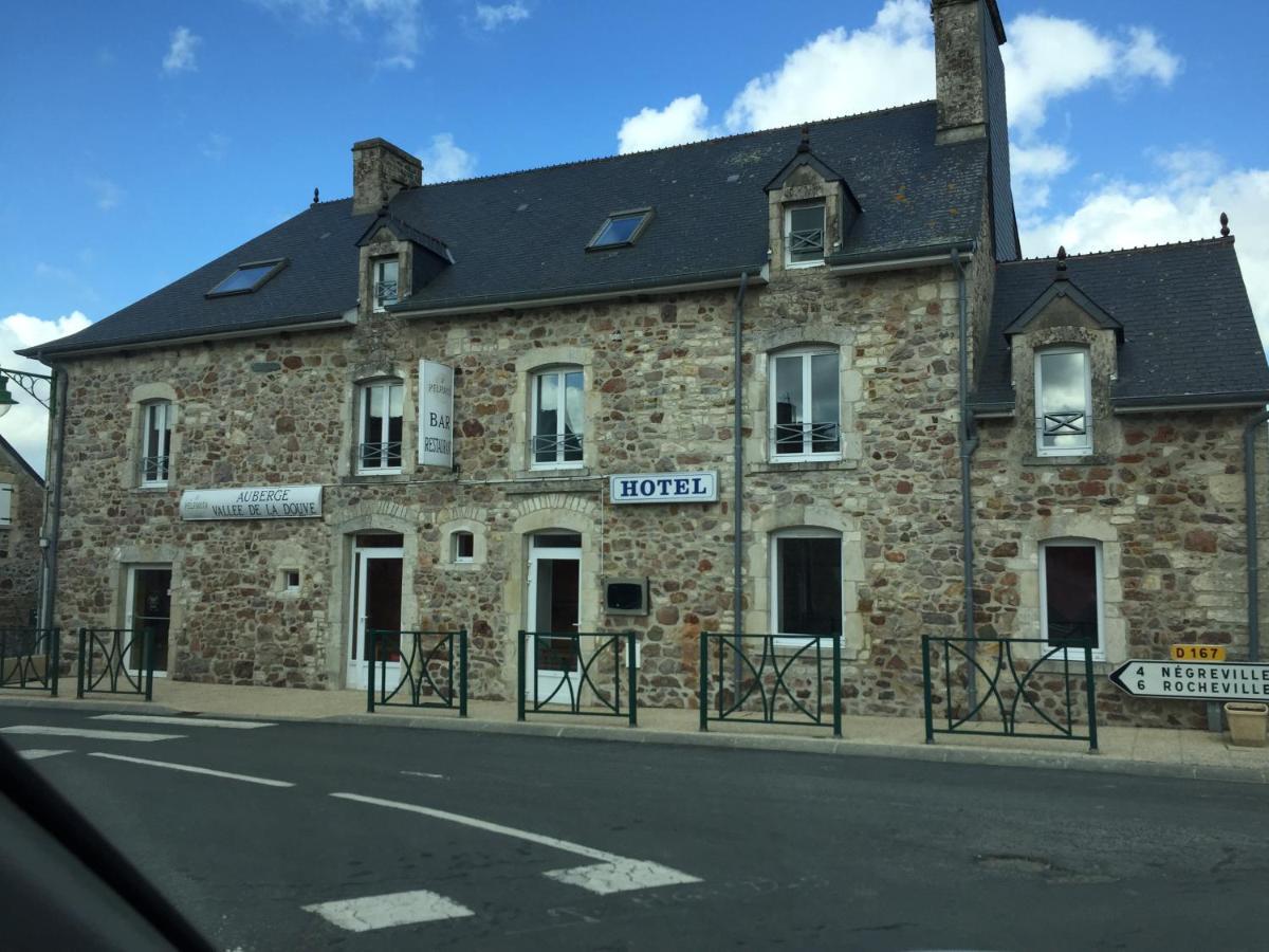 Auberge Vallee De La Douve L'Etang-Bertrand Luaran gambar
